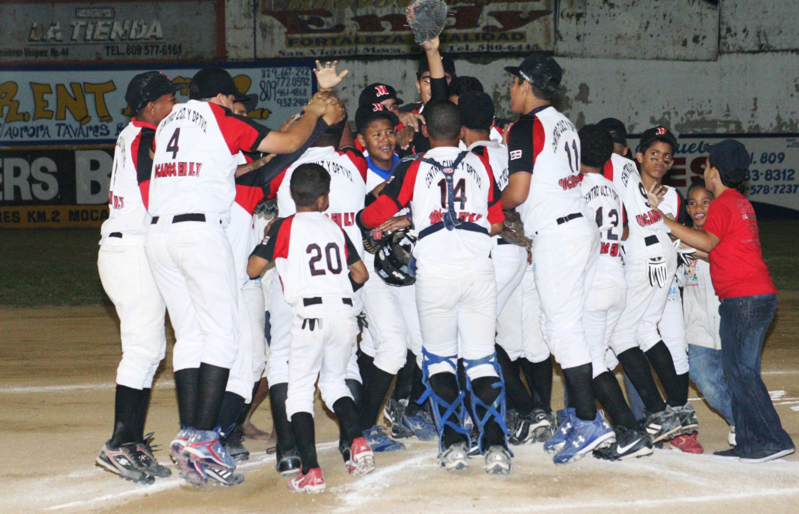 los Mocanos celebran su pase a la semifinal